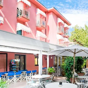 2* Hotel Rosa